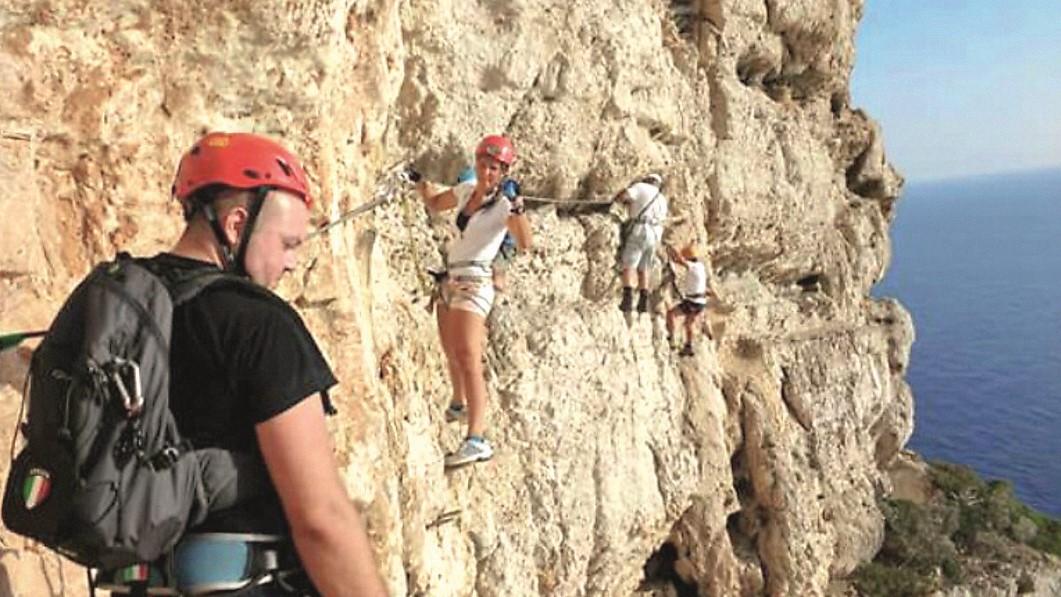 Arrampicate abusive nell’isola: «Pericolose e rovinano l’ambiente»