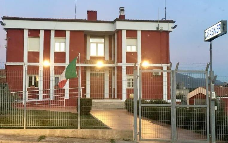 Percosse e minacce contro i genitori e le sorelle: per un allevatore 53enne scatta il “Codice rosso”