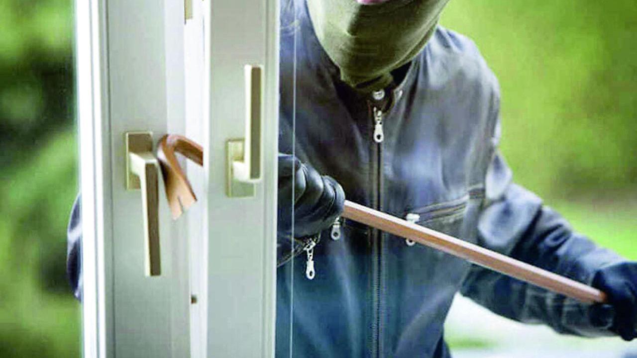 Livorno, dopo il furto di oro e soldi medico prende un maxi-risarcimento: respinta la richiesta di altri soldi