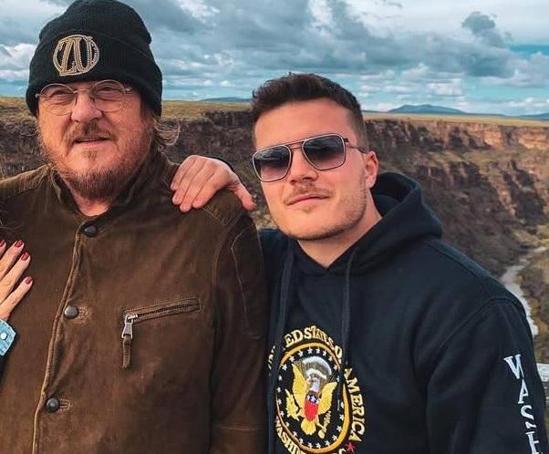 Paura per il figlio di Zucchero, coinvolto in un incidente