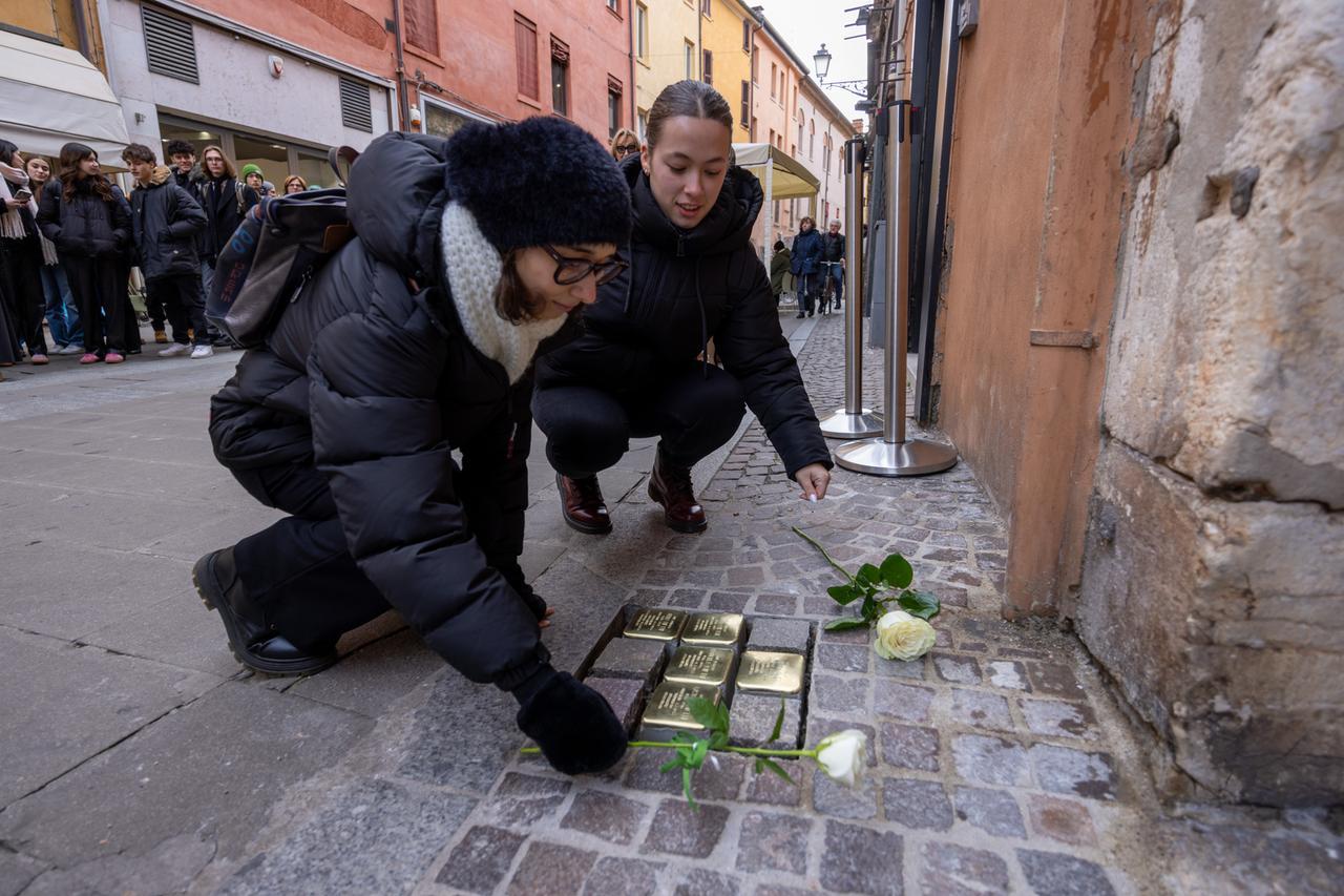Ferrara, la Memoria della Shoah vive in quindici pietre