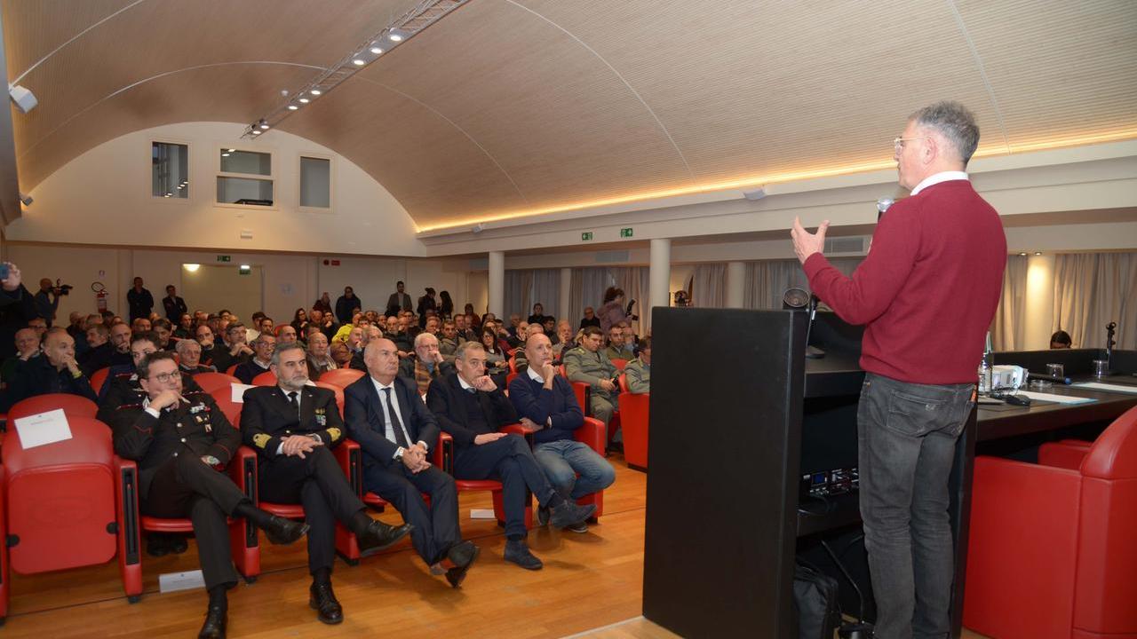 Il sindaco Settimo Nizzi durante il suo intervento