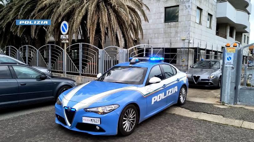 Maschere e travestimenti non lo hanno salvato: arrestato il ladro delle gettoniere