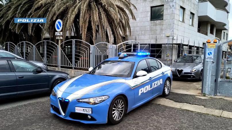 Maschere e travestimenti non lo hanno salvato: arrestato il ladro delle gettoniere