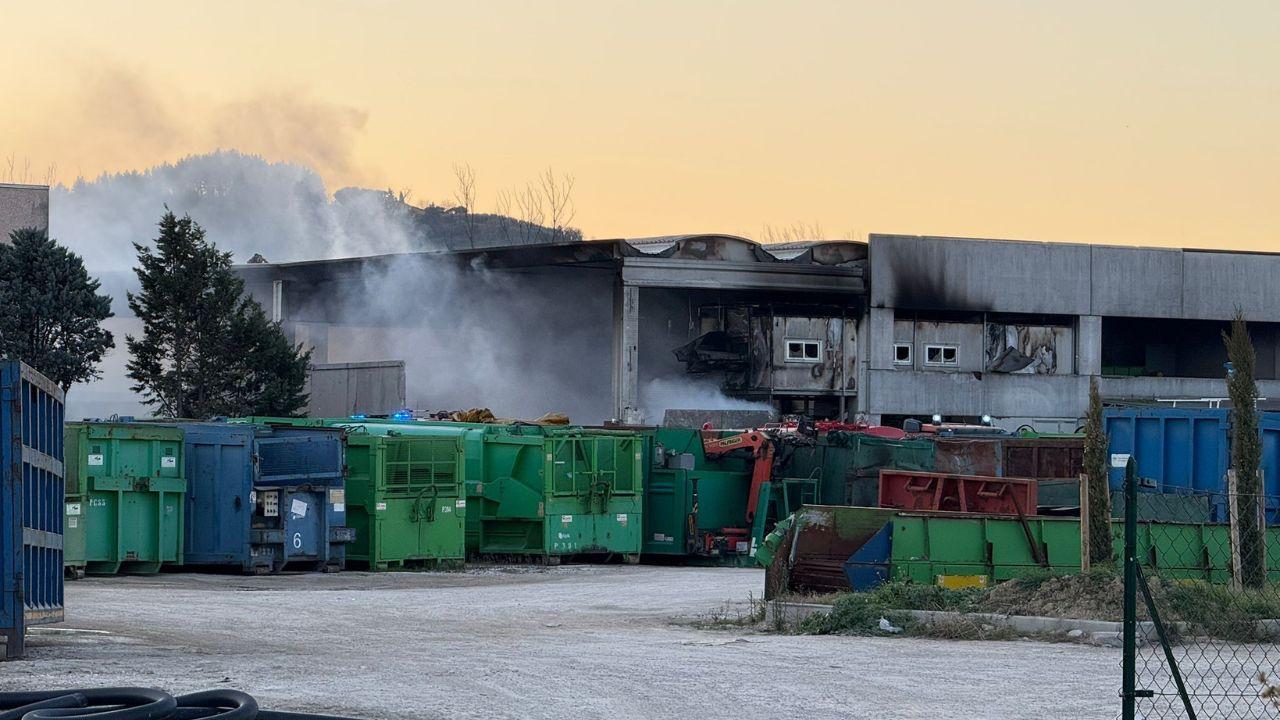 
	Il luogo dell'incendio (Foto Nucci/Innocenti)

