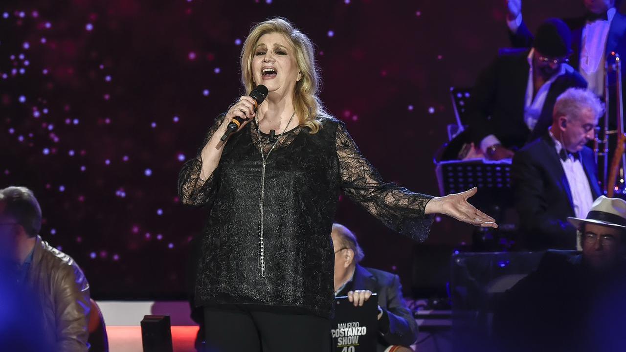 La cantante durante una esibizione al Maurizio Costanzo Show (Foto Imagoeconomica