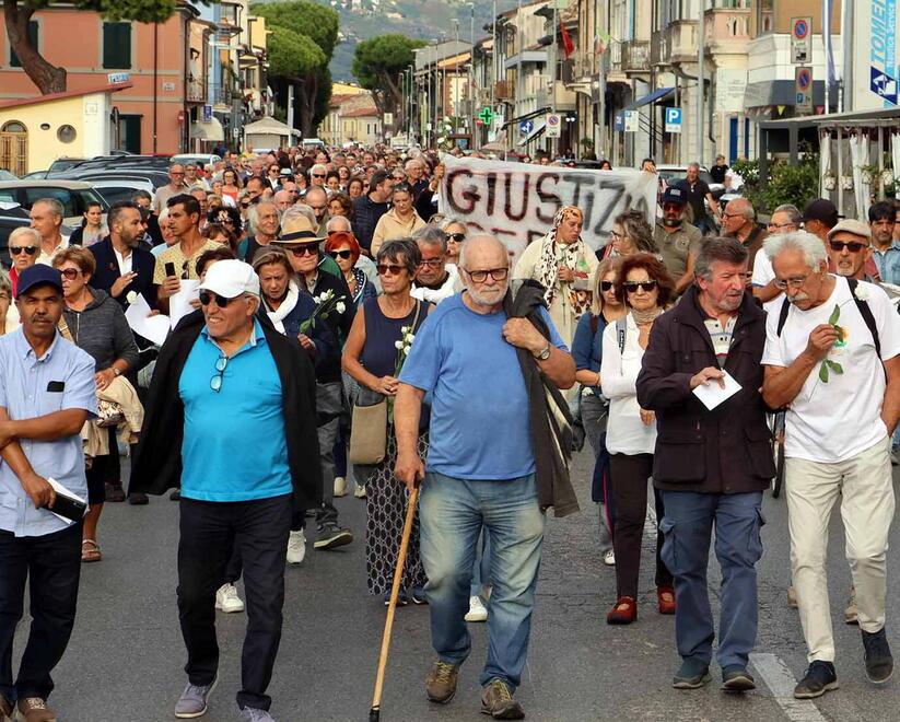 
	La manifestazione in via Coppino per il 52enne morto

