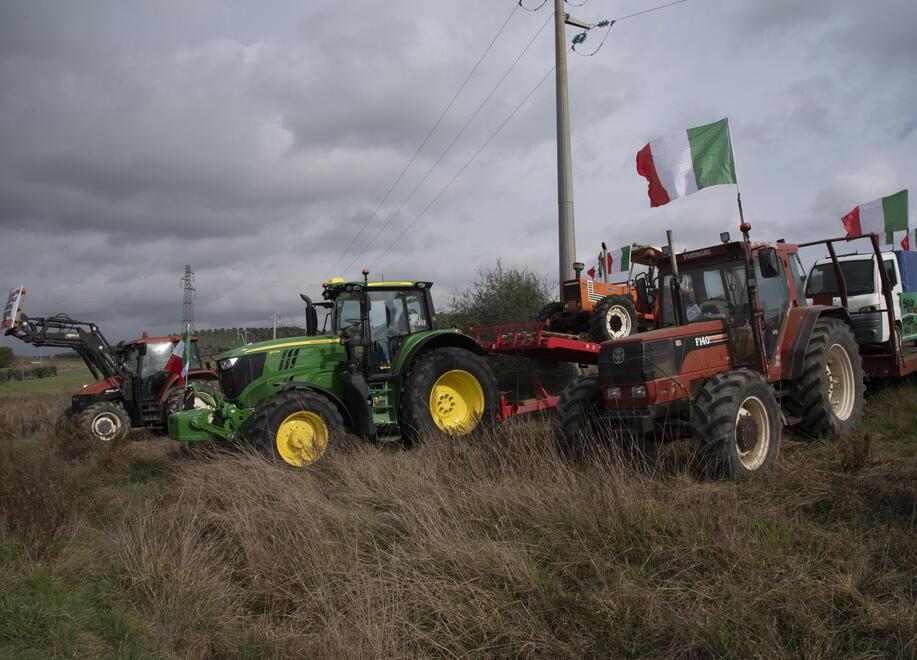 
	Un momento della marcia dei trattori di febbraio &lsquo;24 (foto Agenzia Bf)

