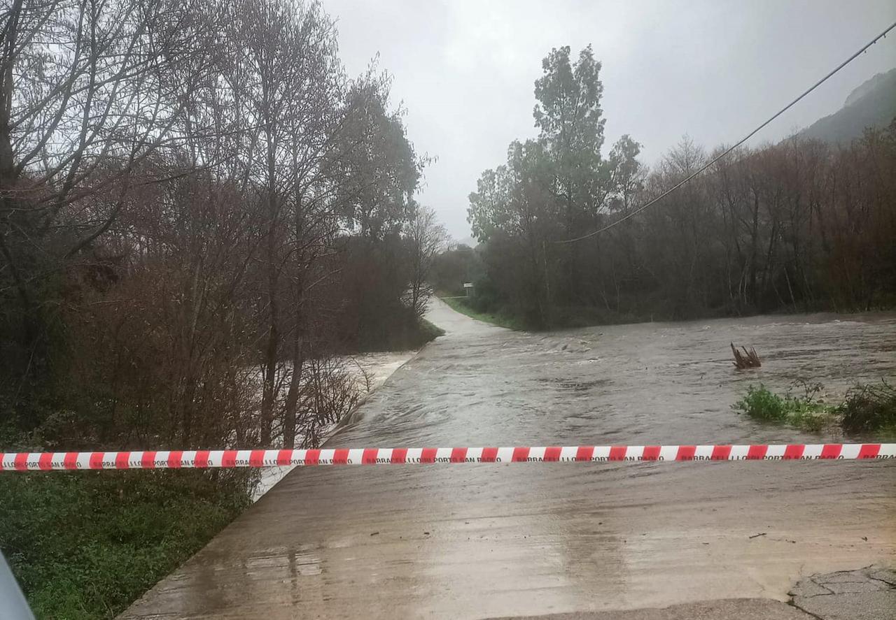 
	Il ponte di Azzanid&ograve; nel territorio di Loiri Porto San Paolo

