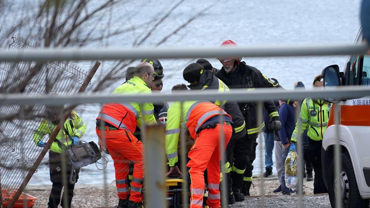 Le operazioni di soccorso (foto Franco Silvi)