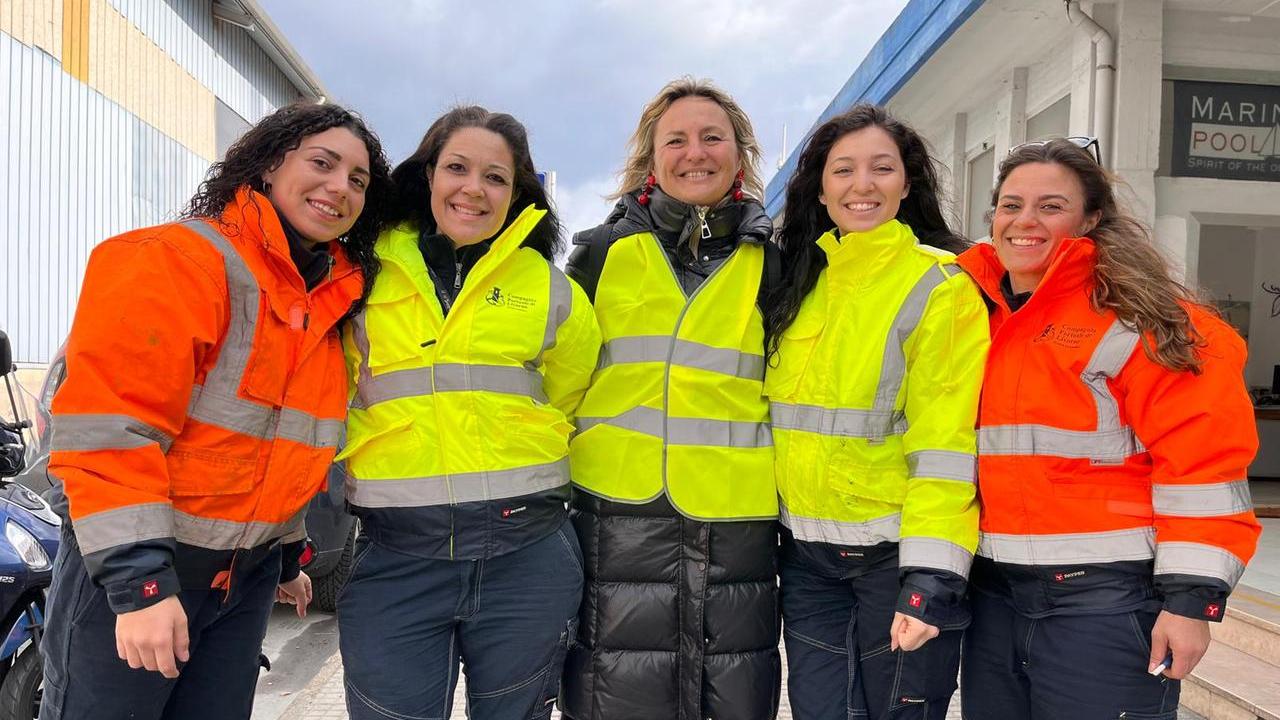 “Portuali e marittime, perché no? La disparità di genere nei porti italiani”, il libro scritto da Barbara Bonciani