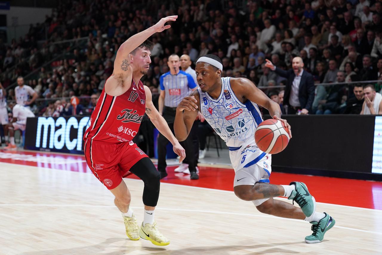 La Unahotels cade in casa con Trieste