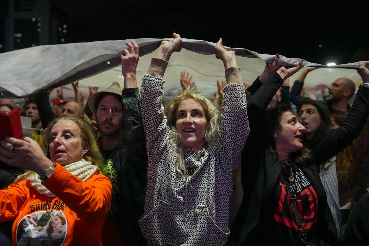 Israele-Hamas, è tregua a Gaza: oggi libere tre donne, chi sono