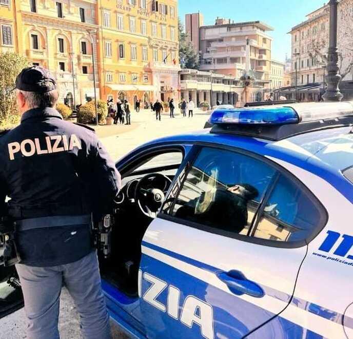 Montecatini, donna aggredita in piazza del Popolo