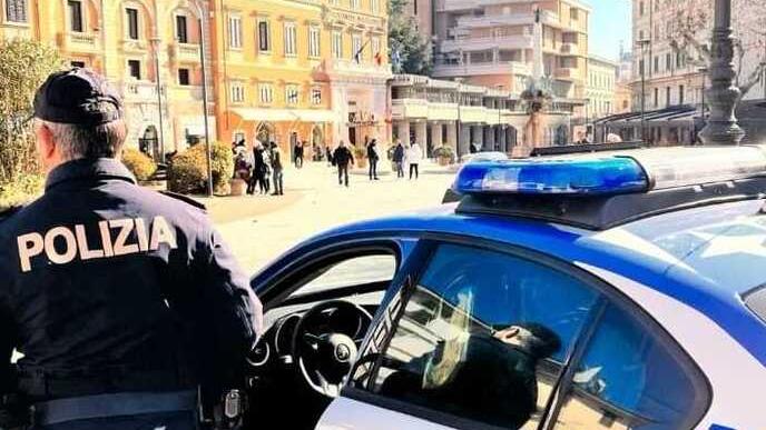 Montecatini, donna aggredita in piazza del Popolo