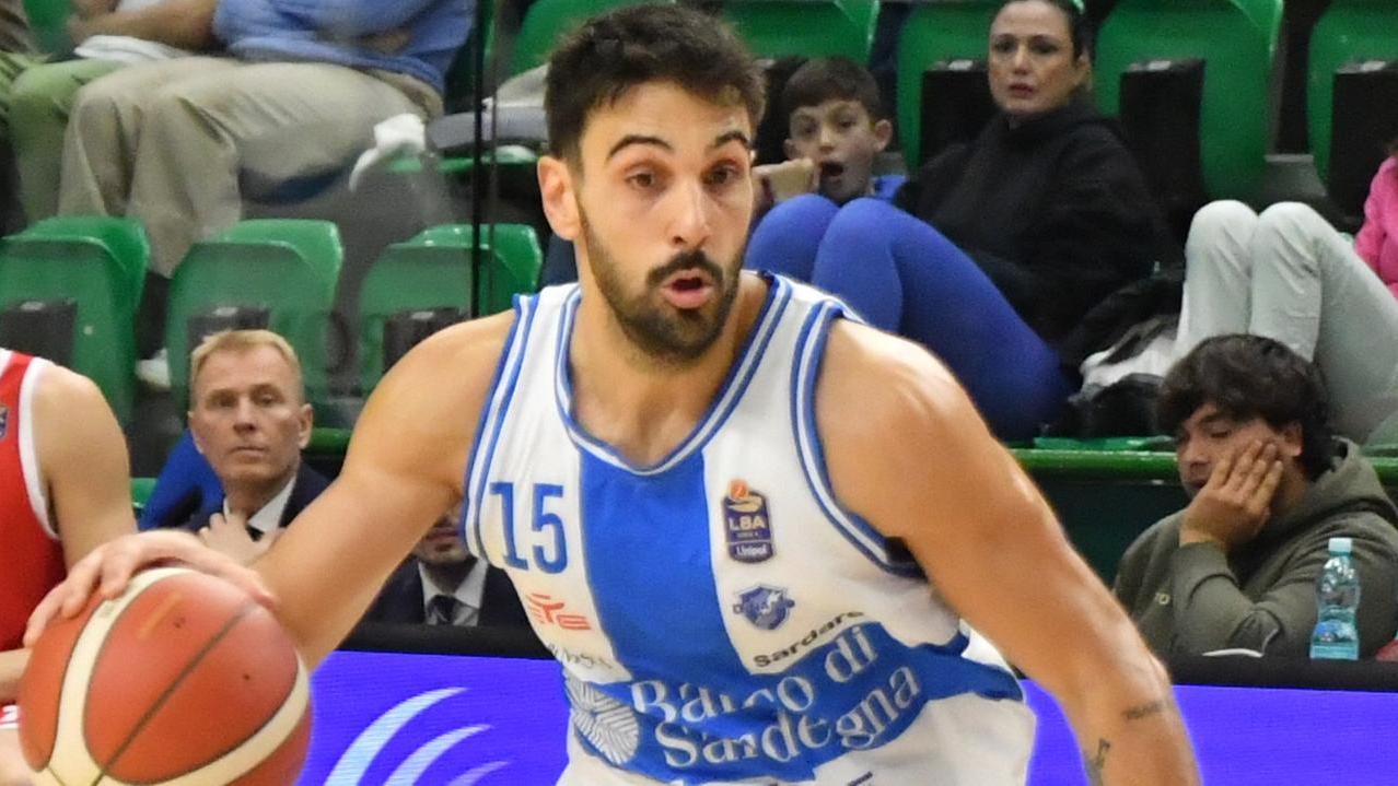 La Dinamo perde nettamente a Napoli: 87-70