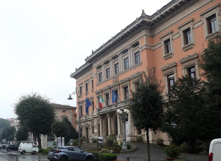 Riorganizzazione degli uffici in Comune a Montecatini. Fanucci: «Svilite le competenze interne»