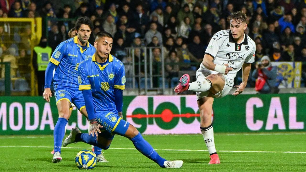 Un'azione del match