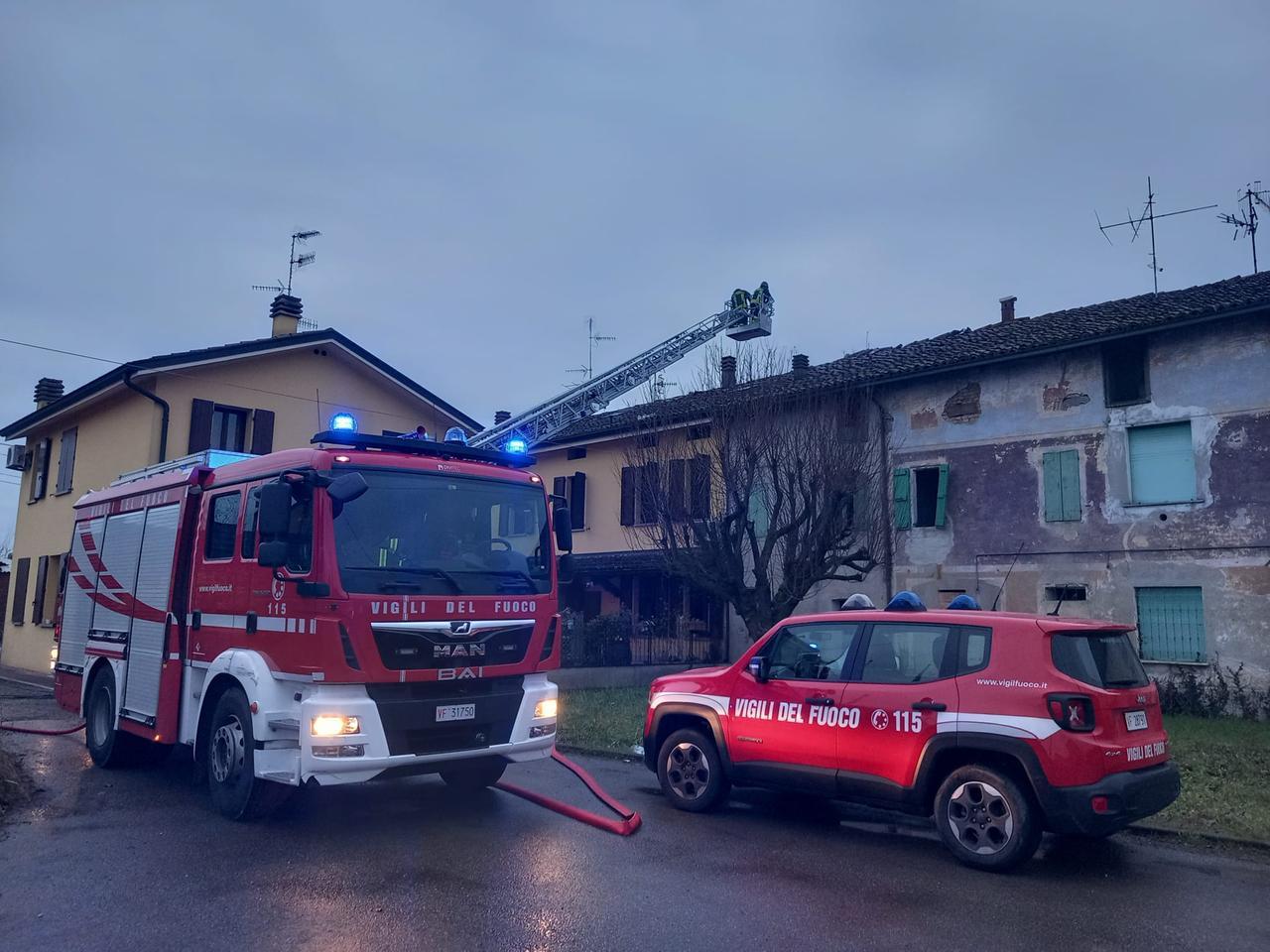 «La moglie urlava: “C’è mio marito dentro”. Ma le fiamme erano ovunque»