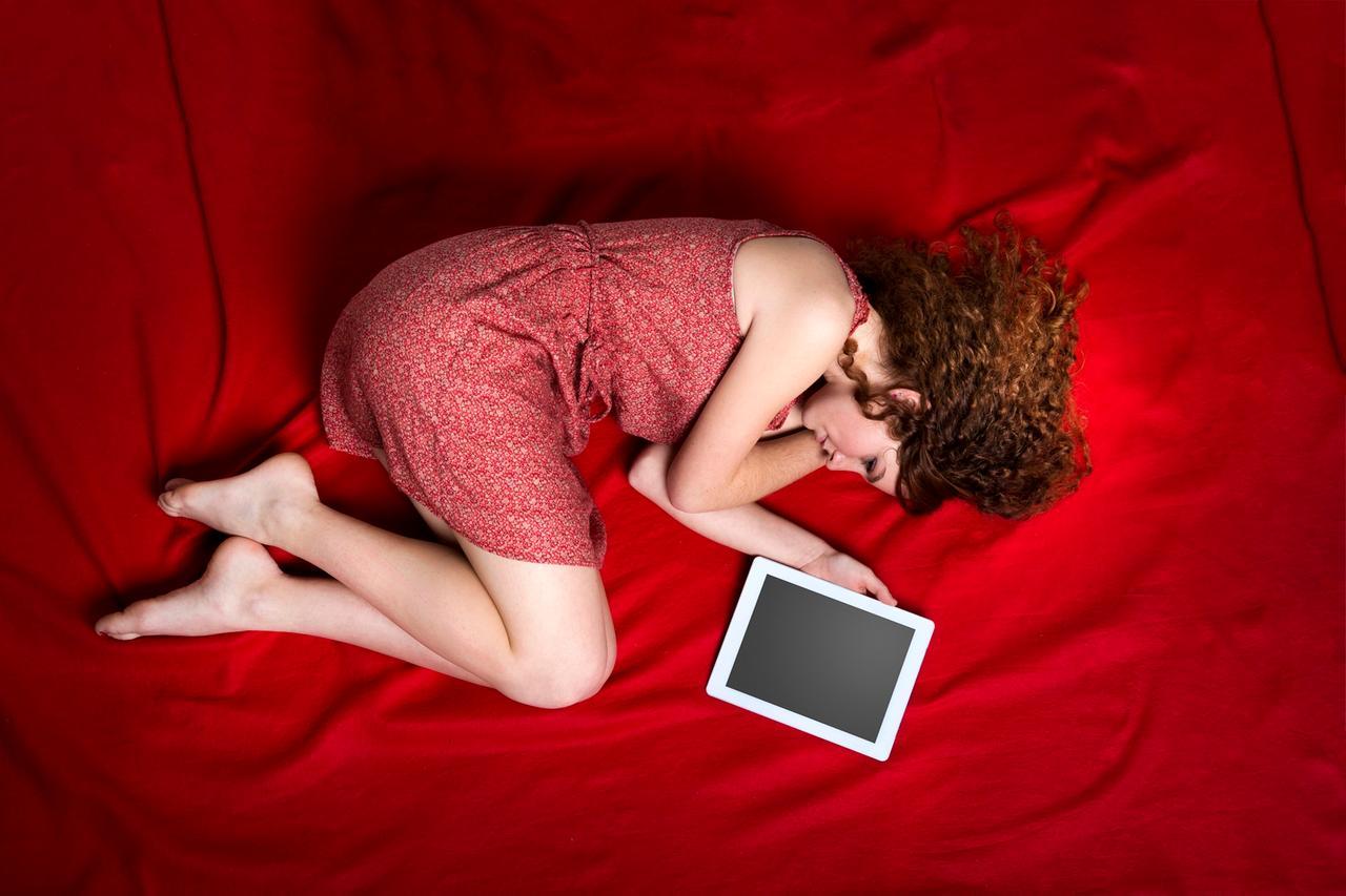 Il nichilismo nei giovani: l’impatto dei social, la lezione di Nietzsche e l’importanza dell’educazione emotiva