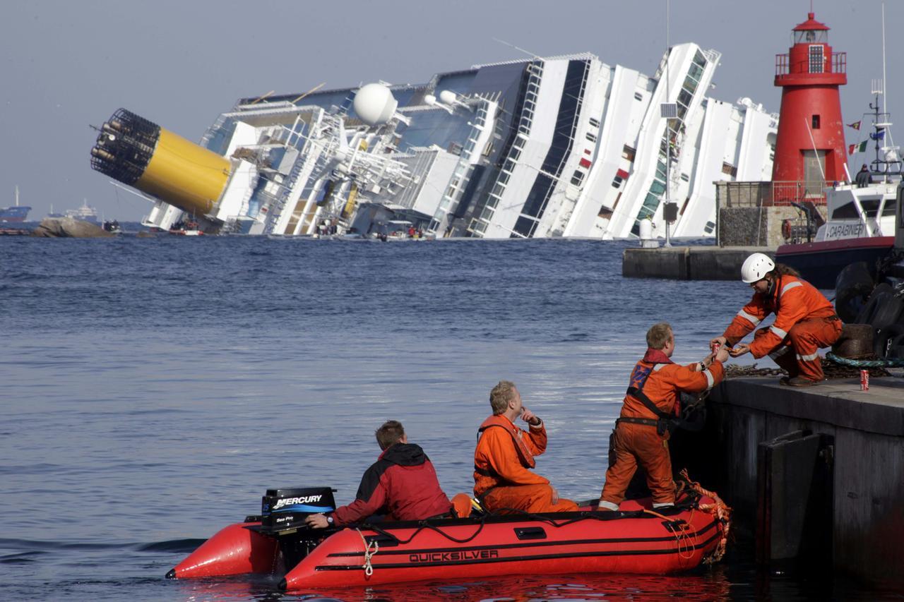 
	Il naufragio della Costa Concordia all'isola del Giglio

