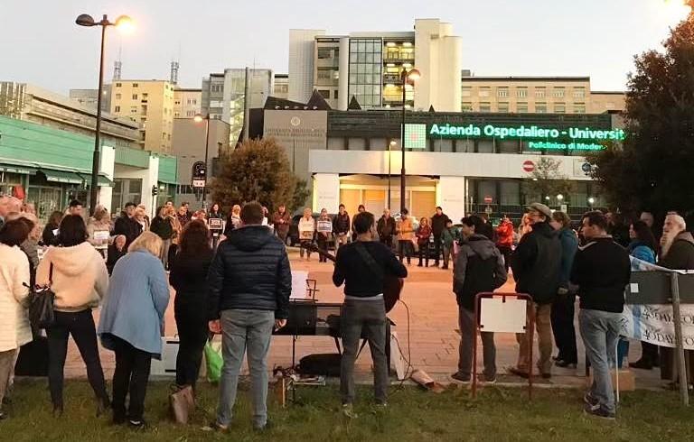 
	La veglia "40 giorni per la vita" davanti al Policlinico

