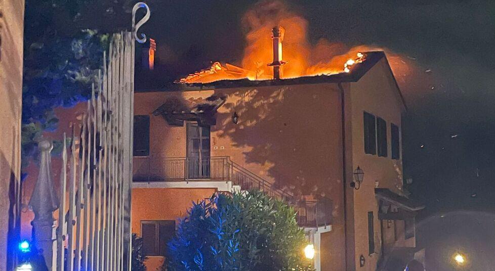 
	La casa a Castellina devastata dalle fiamme

