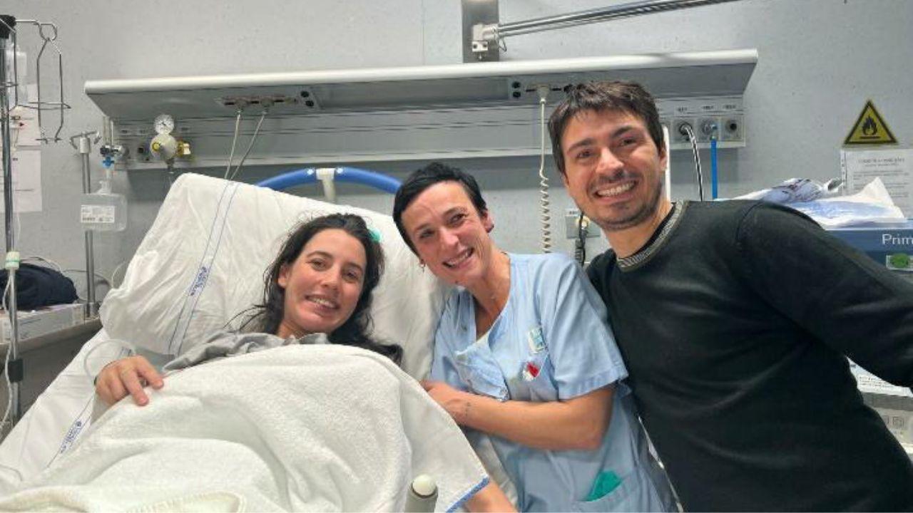 Irene Carmignani con la dottoressa Roberta Tana e il compagno Nico Mannucci