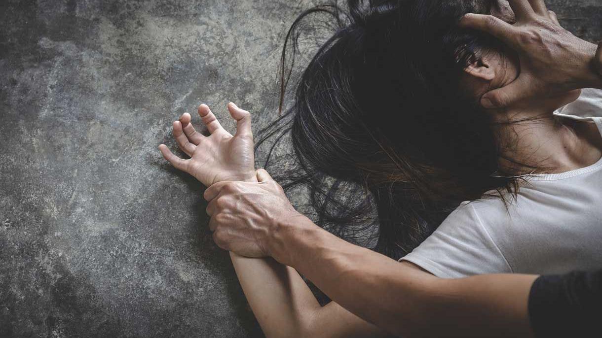 Prato, una telecamera contro i furbetti dei rifiuti ha incastrato il volontario arrestato per violenza sessuale su due donne disabili