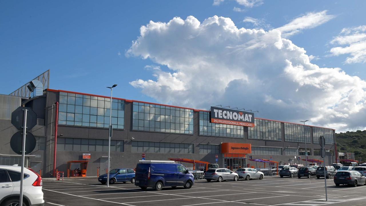 La battaglia del bricolage: Tecnomat può restare aperto