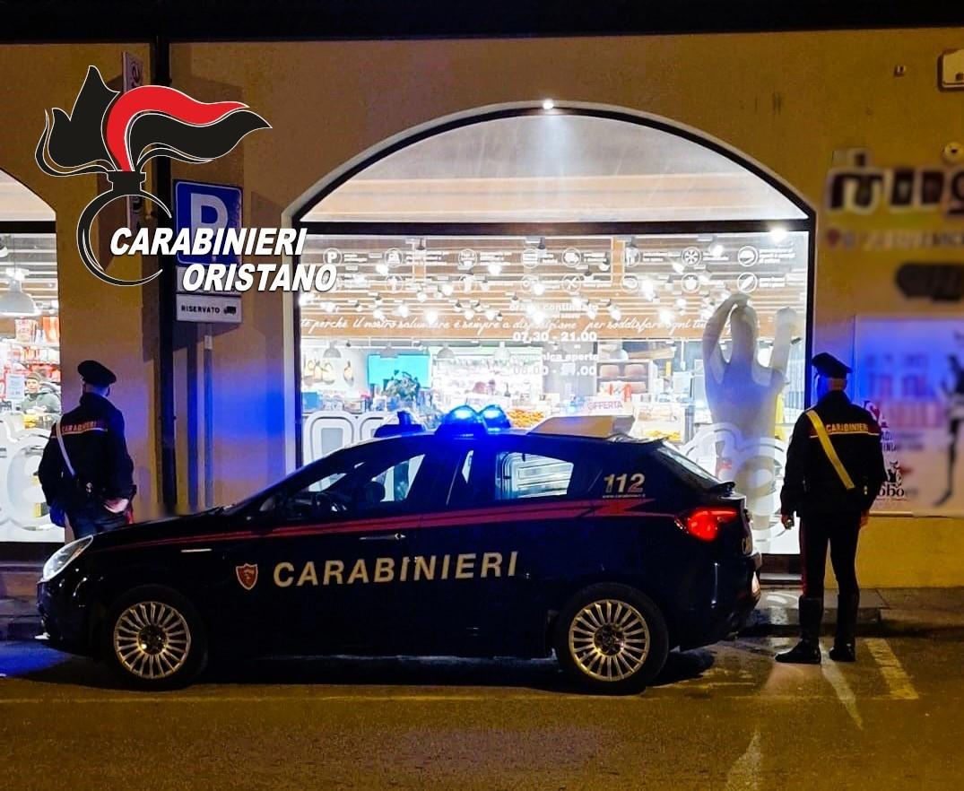Rapina al market, arrestati tre minorenni