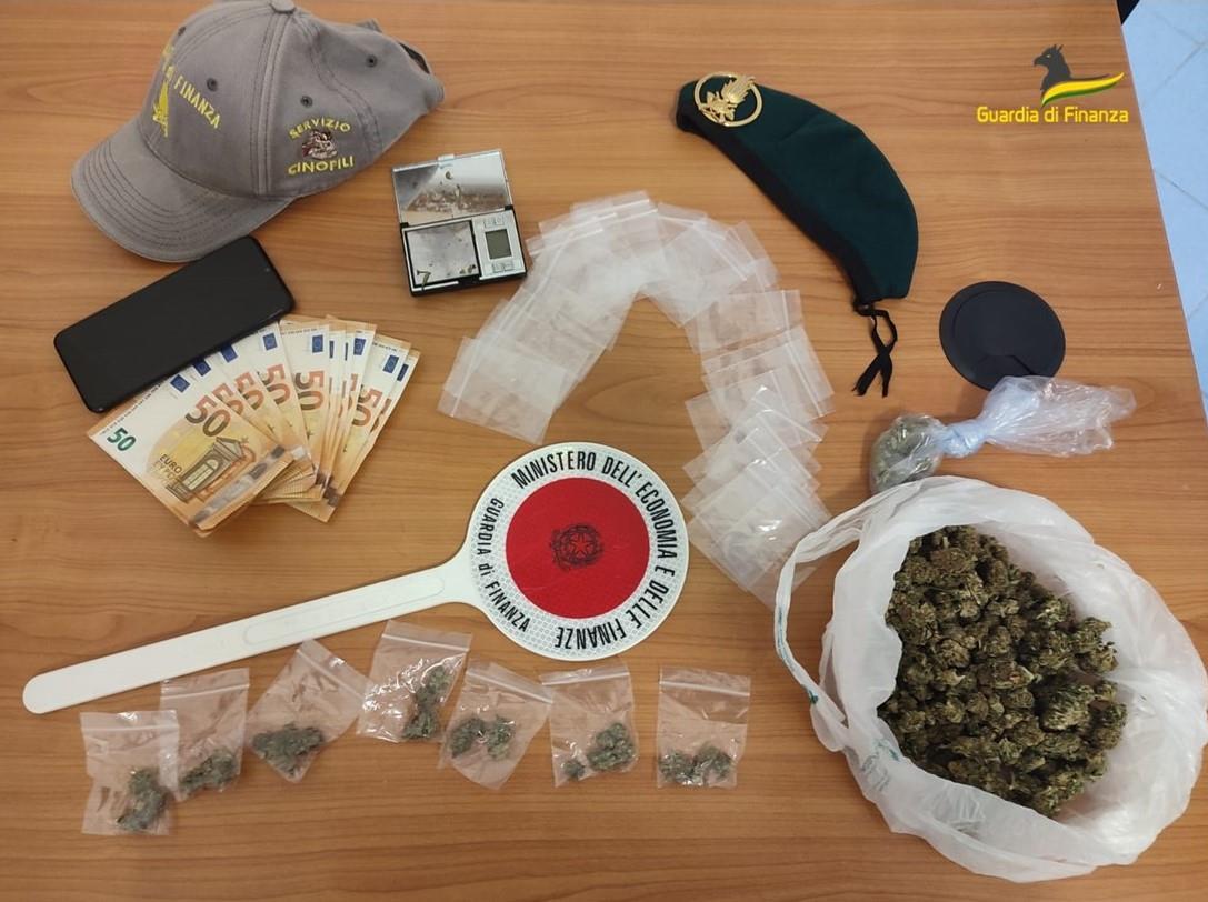 Spaccio di droga a Cagliari, due arresti con inseguimento