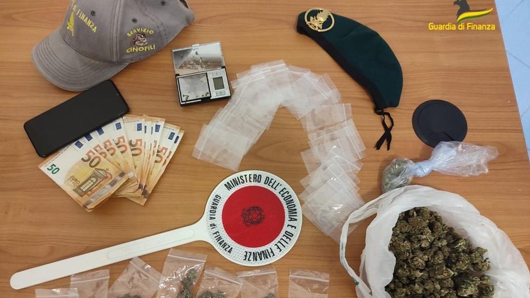 Spaccio di droga a Cagliari, due arresti con inseguimento