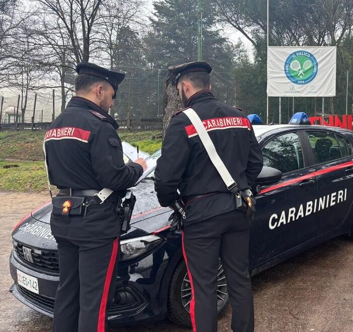 Altopascio, filmato mentre ruba su auto e minivan<br>
