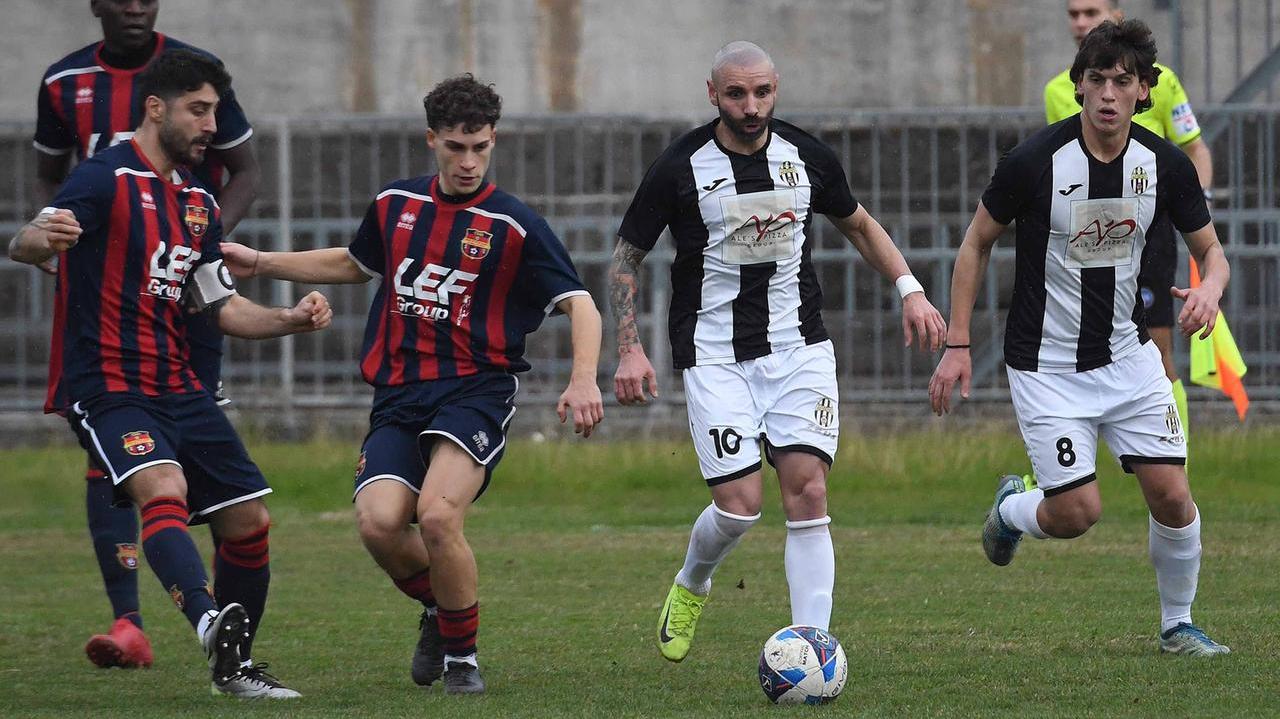 Un'azione dei bianconeri (foto Cuffaro)