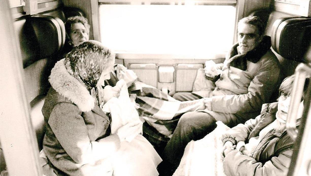 
	La carrozza di un treno trasformata in dormitorio (archivio Il Tirreno)

