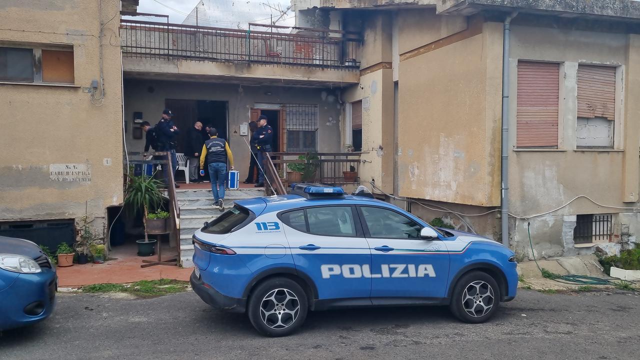 Roberta Mazzone, la donna accoltellata a Sassari: è ancora molto grave ma c’è un lieve miglioramento