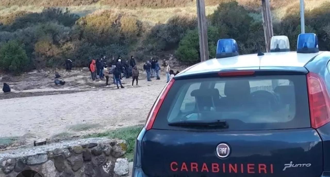 Nuovi sbarchi di migranti nelle coste del sud Sardegna, 12 in salvo