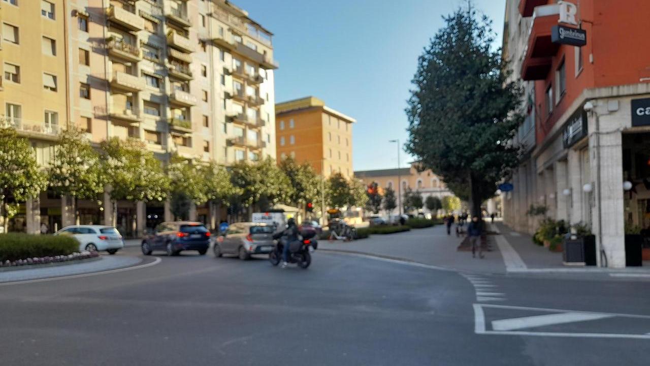 Pisa, zona Stazione: i minimarket devono chiudere entro le 21