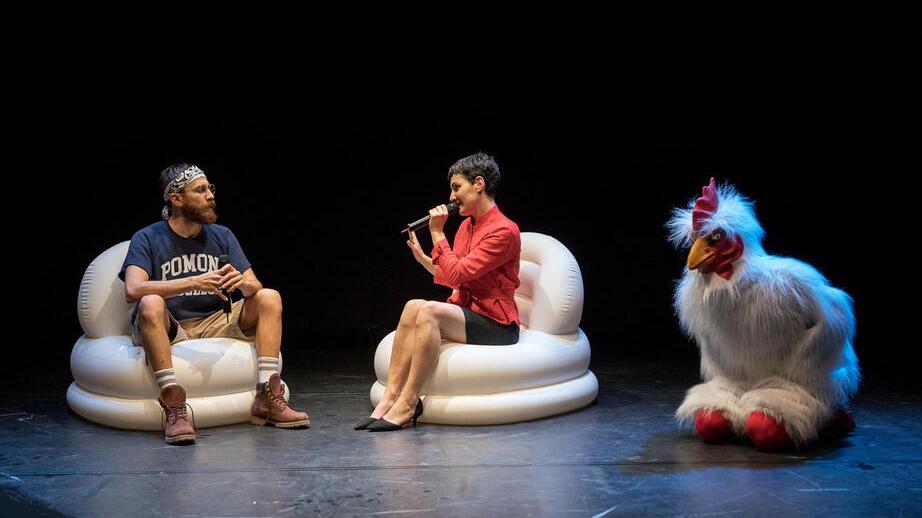 Lo show degli show, a Livorno va in scena "Overload" la vita reale tra ossessioni e caos