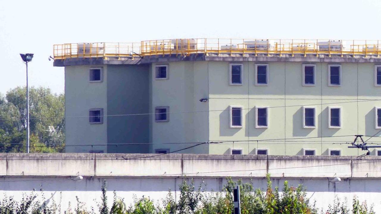 Ferrara, rivolta in carcere dopo il lockdown: chiesti 30 rinvii a giudizio