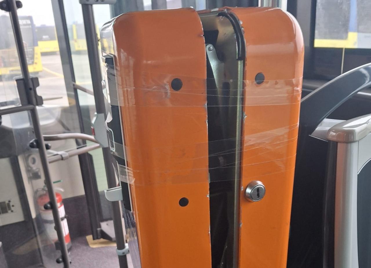 Furto nel deposito Seta di Sant’Anna: svaligiati 40 autobus