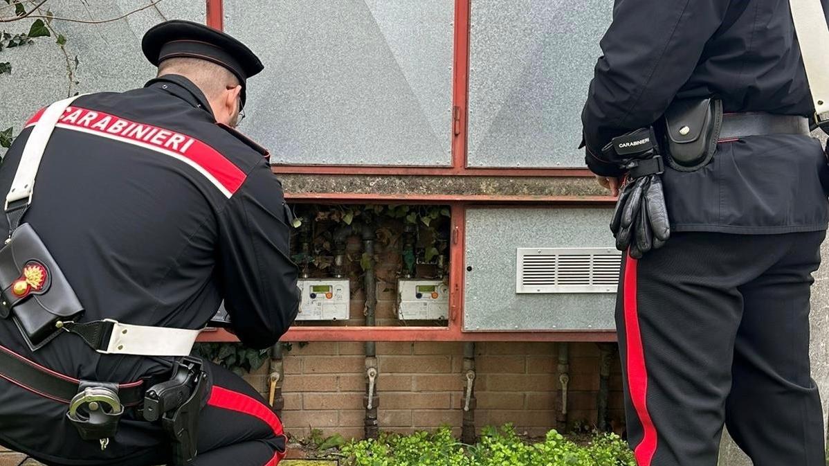 Ristorante con il gas piombato, lui ruba due contatori e si allaccia abusivamente