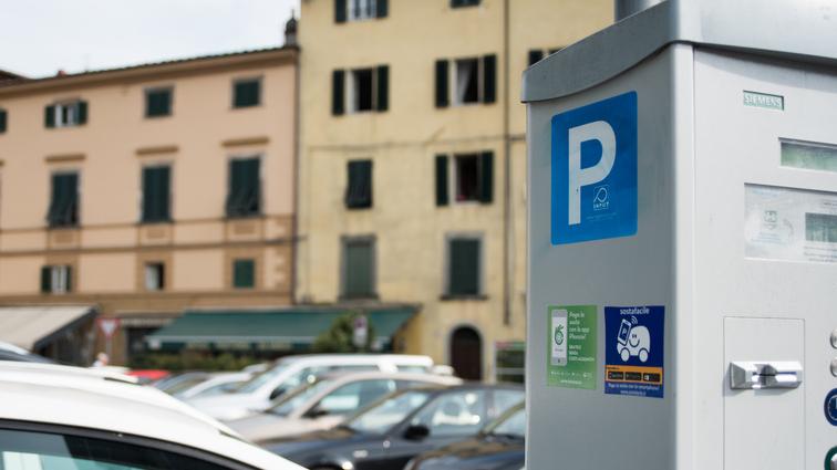 Lucca, malattia simulata dopo il cambio di mansioni: licenziato