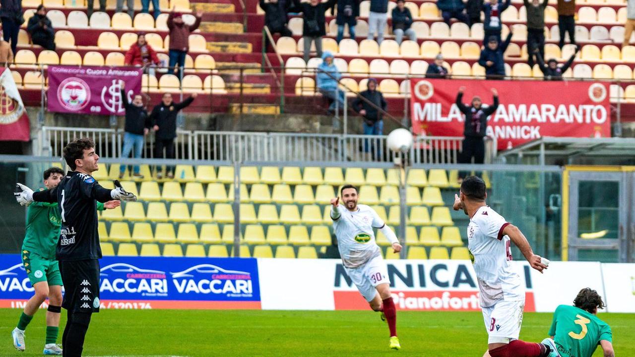 Il Livorno a Grosseto, è tempo di storia: esodo dei tifosi amaranto. Le scelte di Indiani