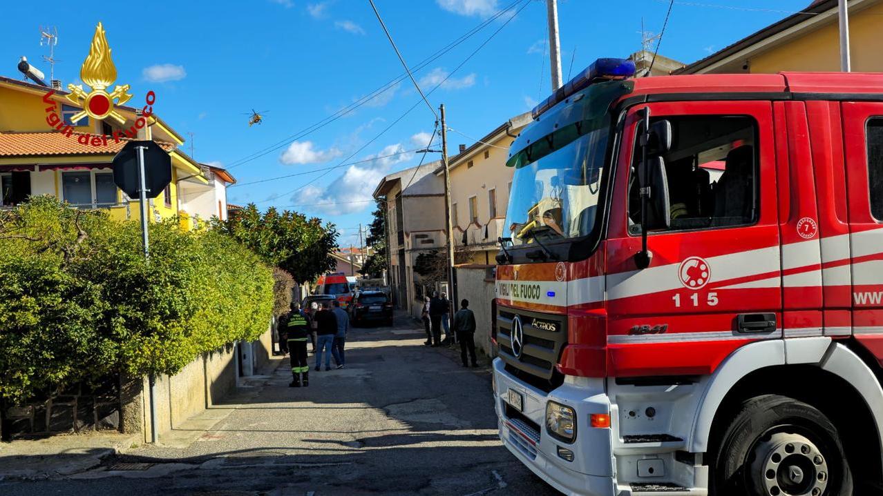 Prende fuoco la caldaia: a Sassari con l’elisoccorso il padrone di casa ustionato