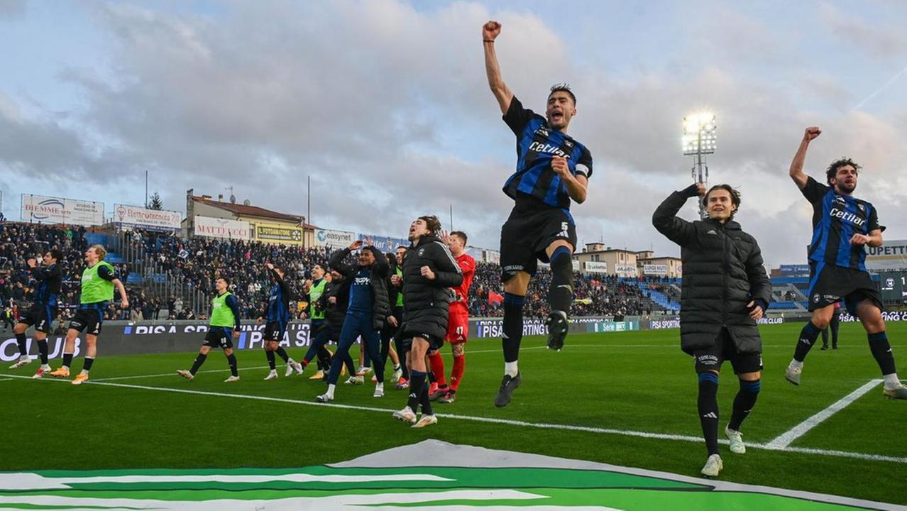 La festa a fine partita (foto Fagiolini / Stick)