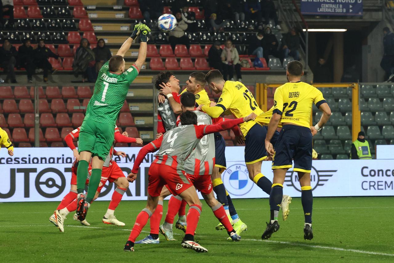 Modena, il colpo non riesce: con la Cremonese finisce 2-2