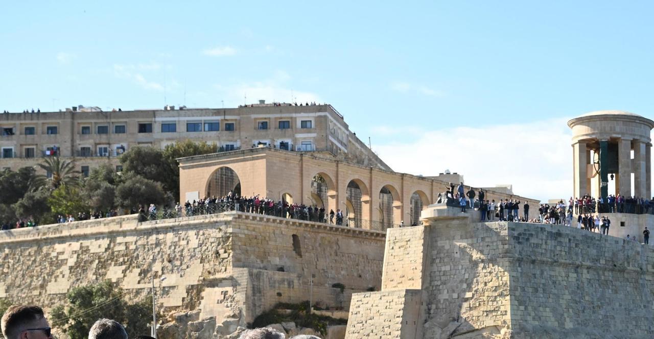Ragazza di Arzachena precipita dal quarto piano di un hotel di Malta