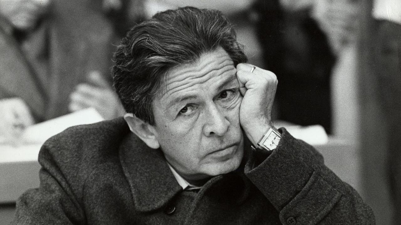 Al Padiglione Tavolara di Sassari “I luoghi e le parole di Enrico Berlinguer”